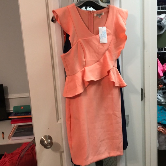 peach dress!! - Picture 1 of 4